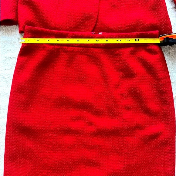 🔥Ann Taylor Elegant Skirt Suit🔥 - Picture 12 of 15